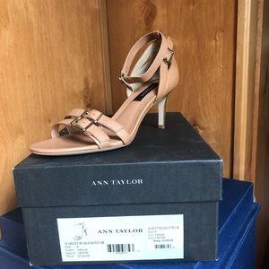 NIB Ann Taylor Scarlett Buckle Kitten Heel